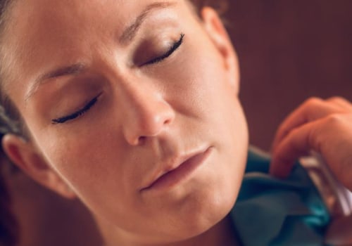 How long does strained neck pain last?